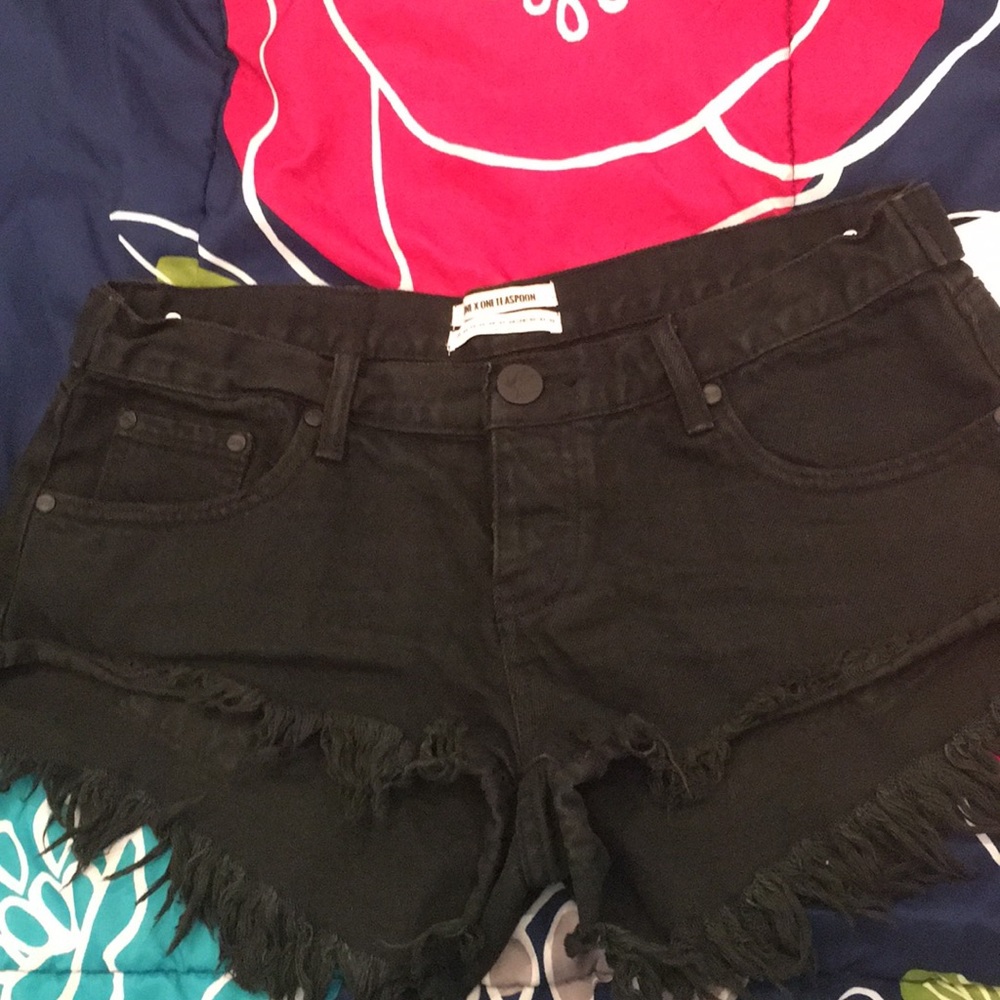 Black jean daisy dukes